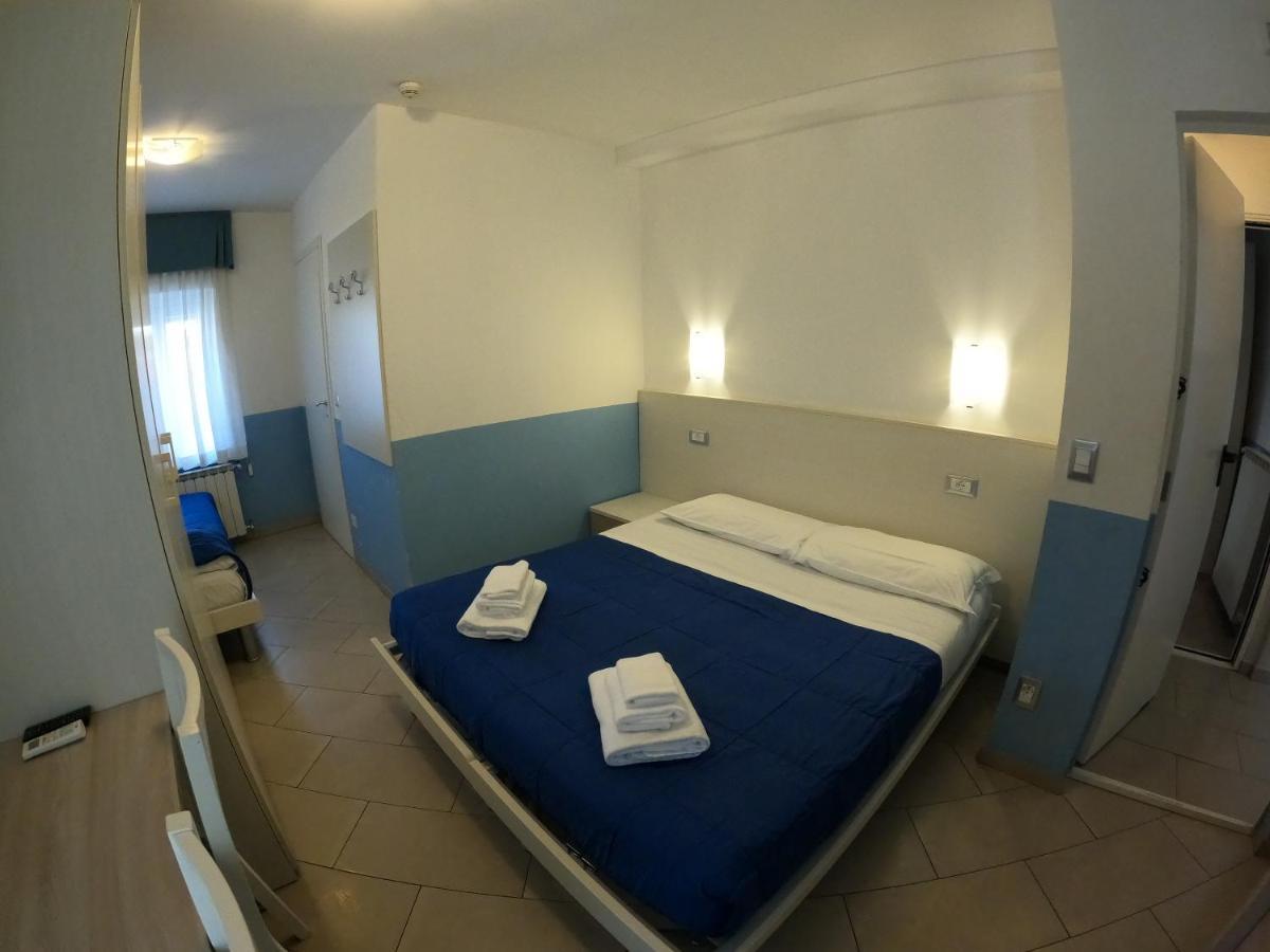 Albergo La Caravella Staranzano Exterior foto