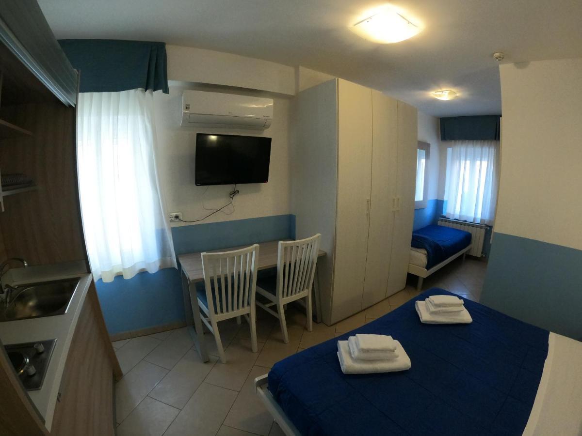 Albergo La Caravella Staranzano Exterior foto